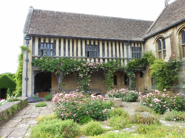 GREAT CHALFIELD MANOR